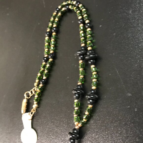 14 1/2" long Green and gold with Obsidian Y Necklace - Picture 3 of 6